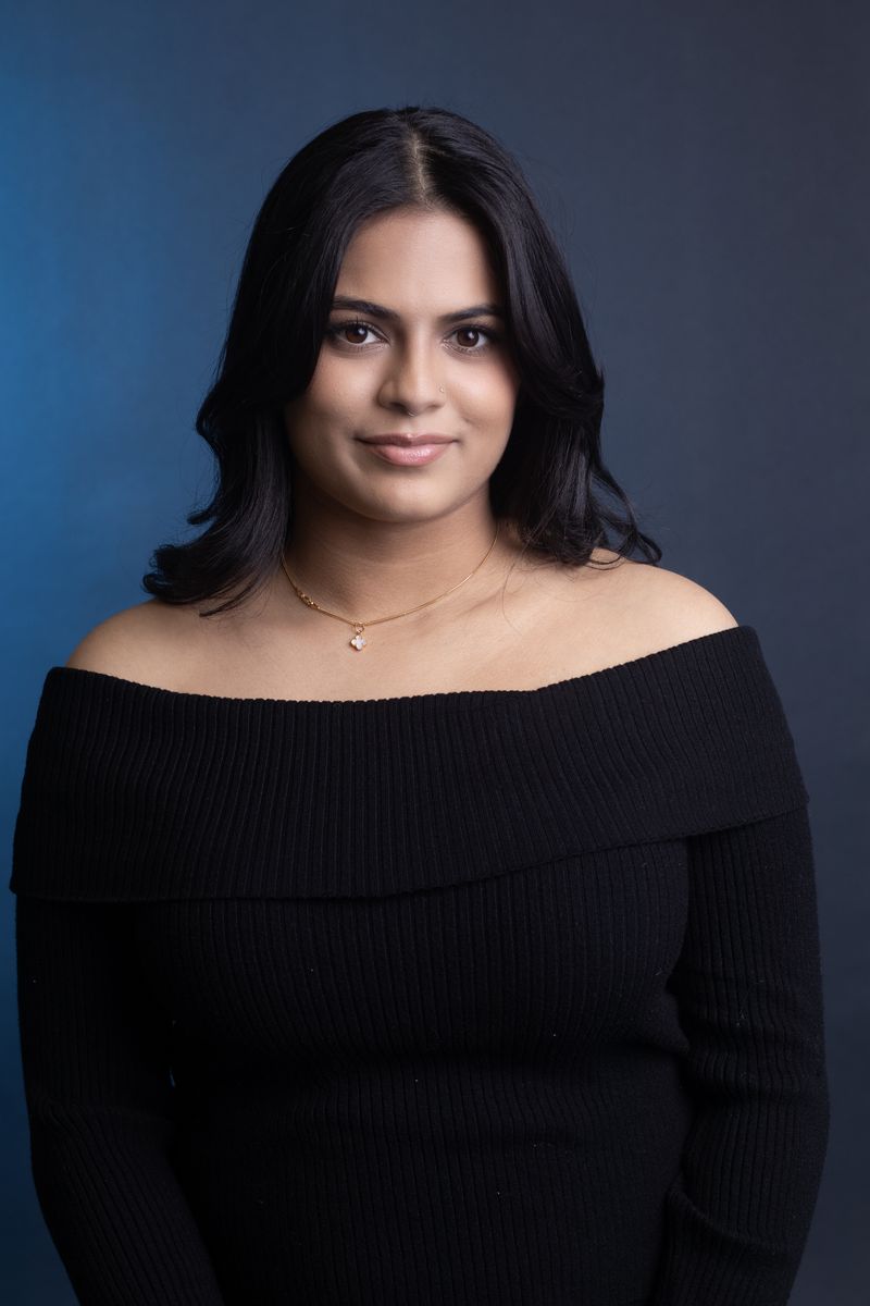 Woman, portrait on navy